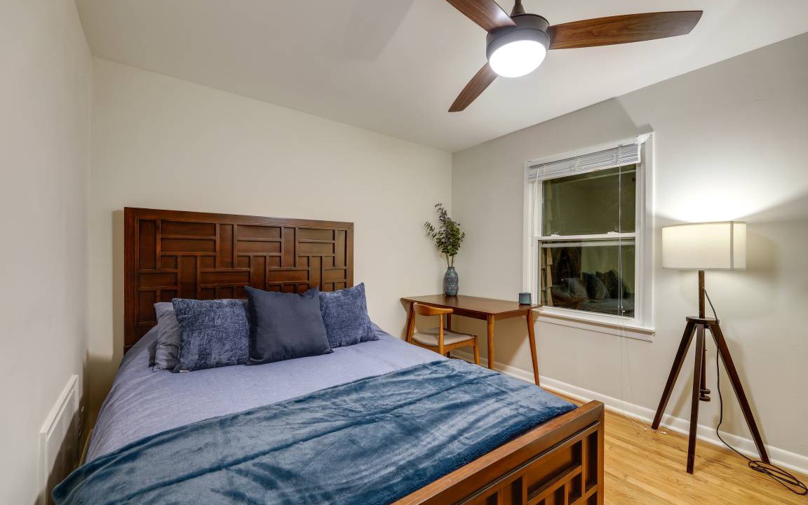 Photo of Bedroom in Mount Auburn