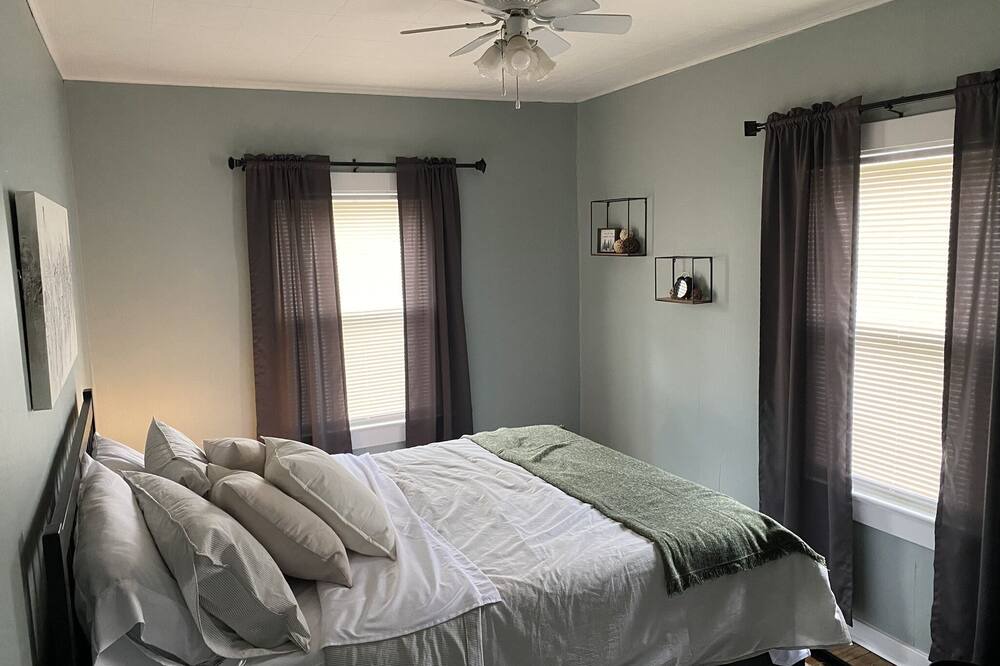 Photo of Bedroom in Carbon Hill