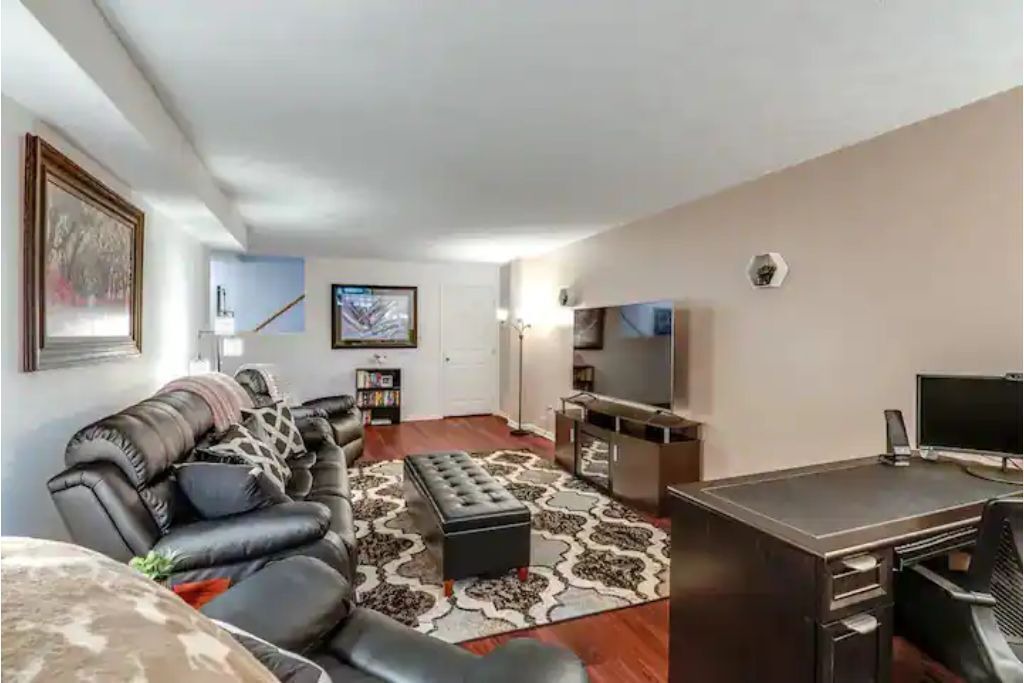 Photo of Livingroom in Canton