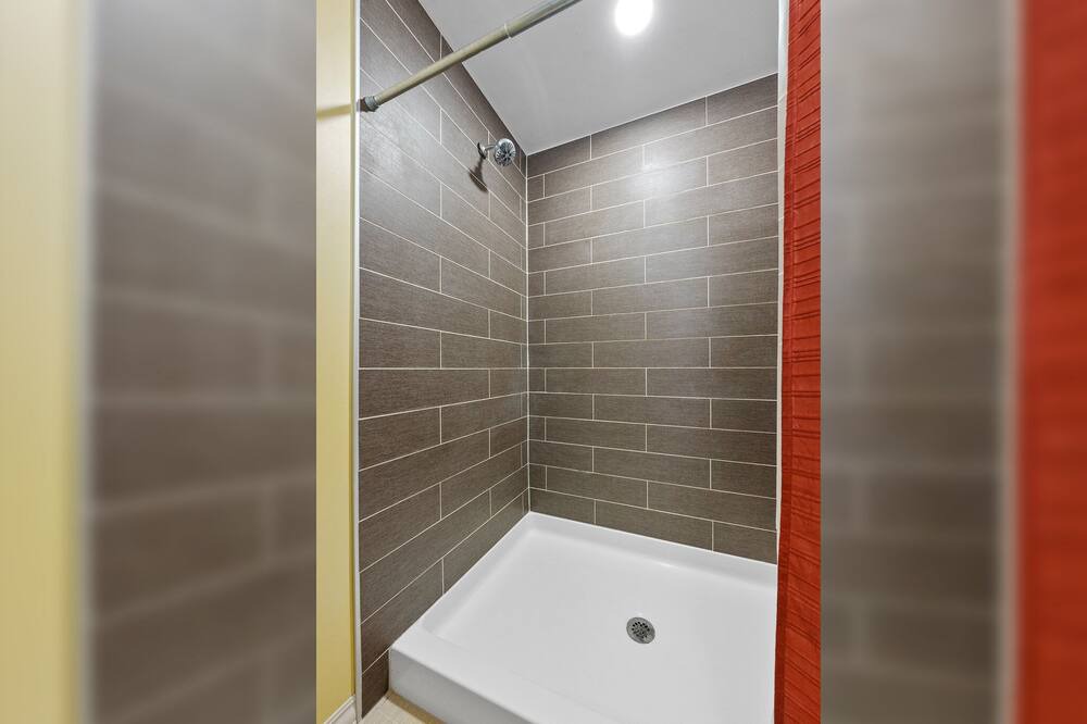Photo of Bathroom in St. Clairsville