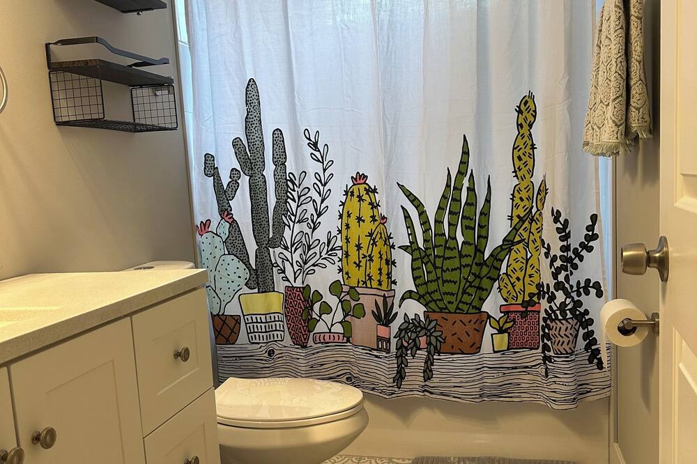 Photo of Bathroom in Lindenwald