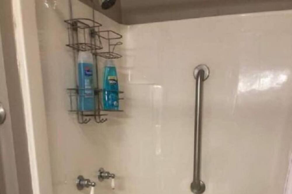 Photo of Bathroom in Newark