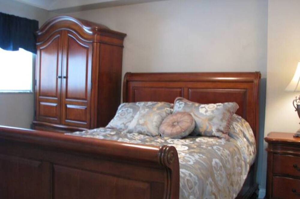 Photo of Bedroom in Mount Saint Joseph