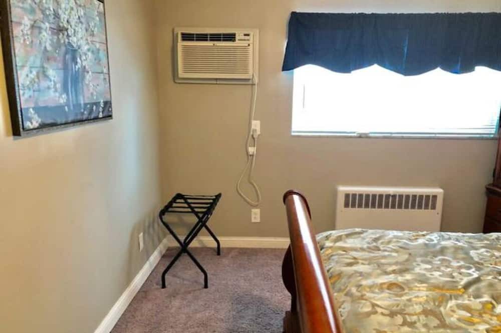 Photo of Bedroom in Mount Saint Joseph