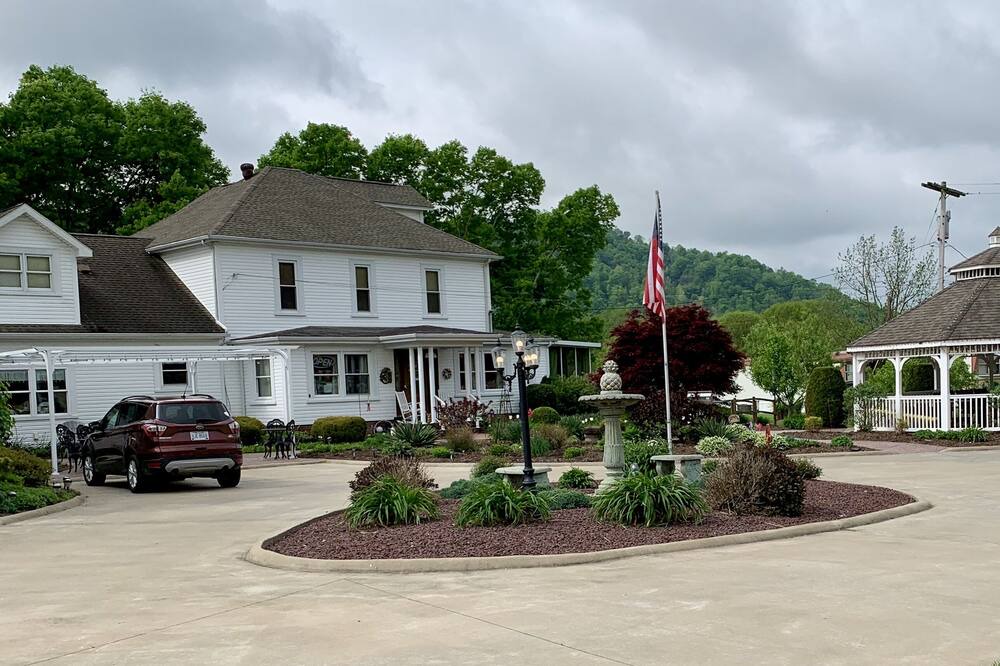 Photo of Outdoor in Sardis