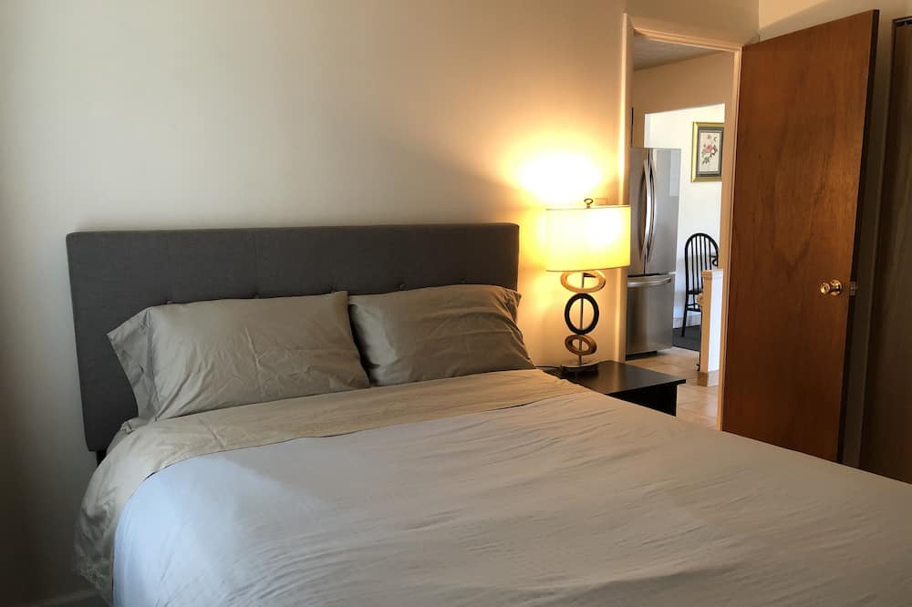 Photo of Bedroom in Maple Heights