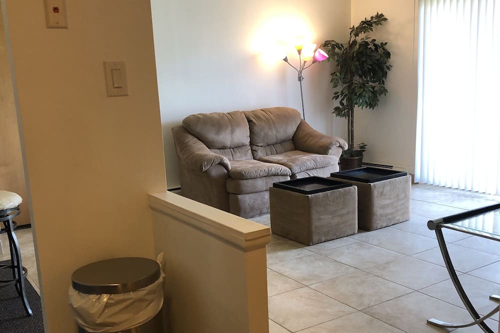 Photo of Livingroom in Maple Heights