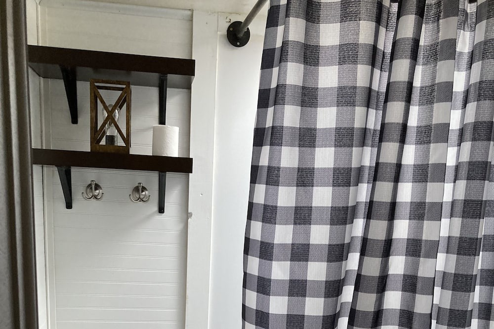 Photo of Bathroom in Old Washington