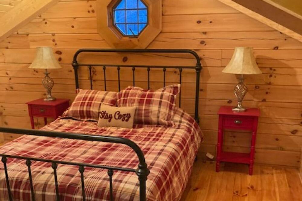 Photo of Bedroom in Coshocton