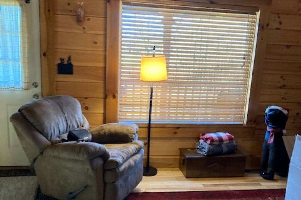 Photo of Livingroom in Coshocton
