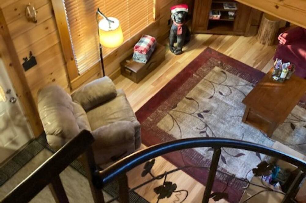 Photo of Livingroom in Coshocton