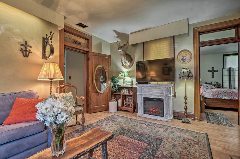 Photo of Bedroom in New Straitsville