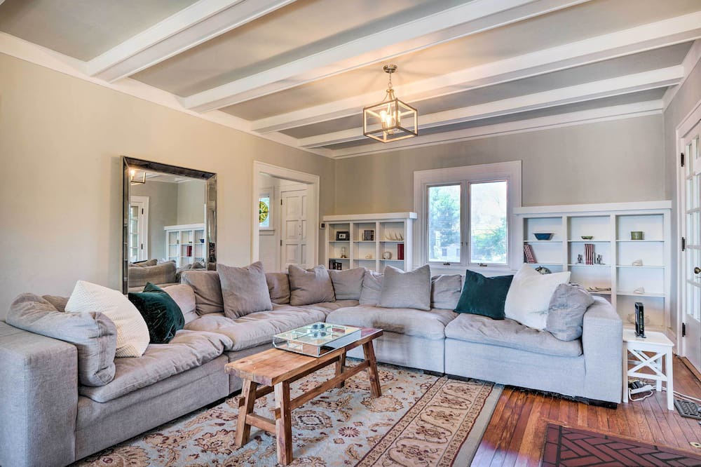 Photo of Livingroom in Granville