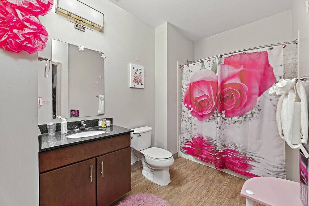 Photo of Bathroom in Scioto Mile