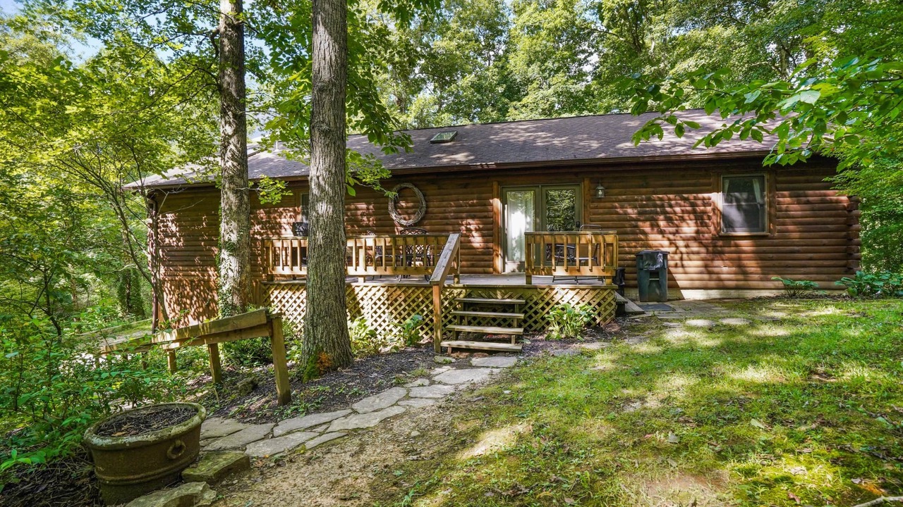Photo of Outdoor in Nelsonville