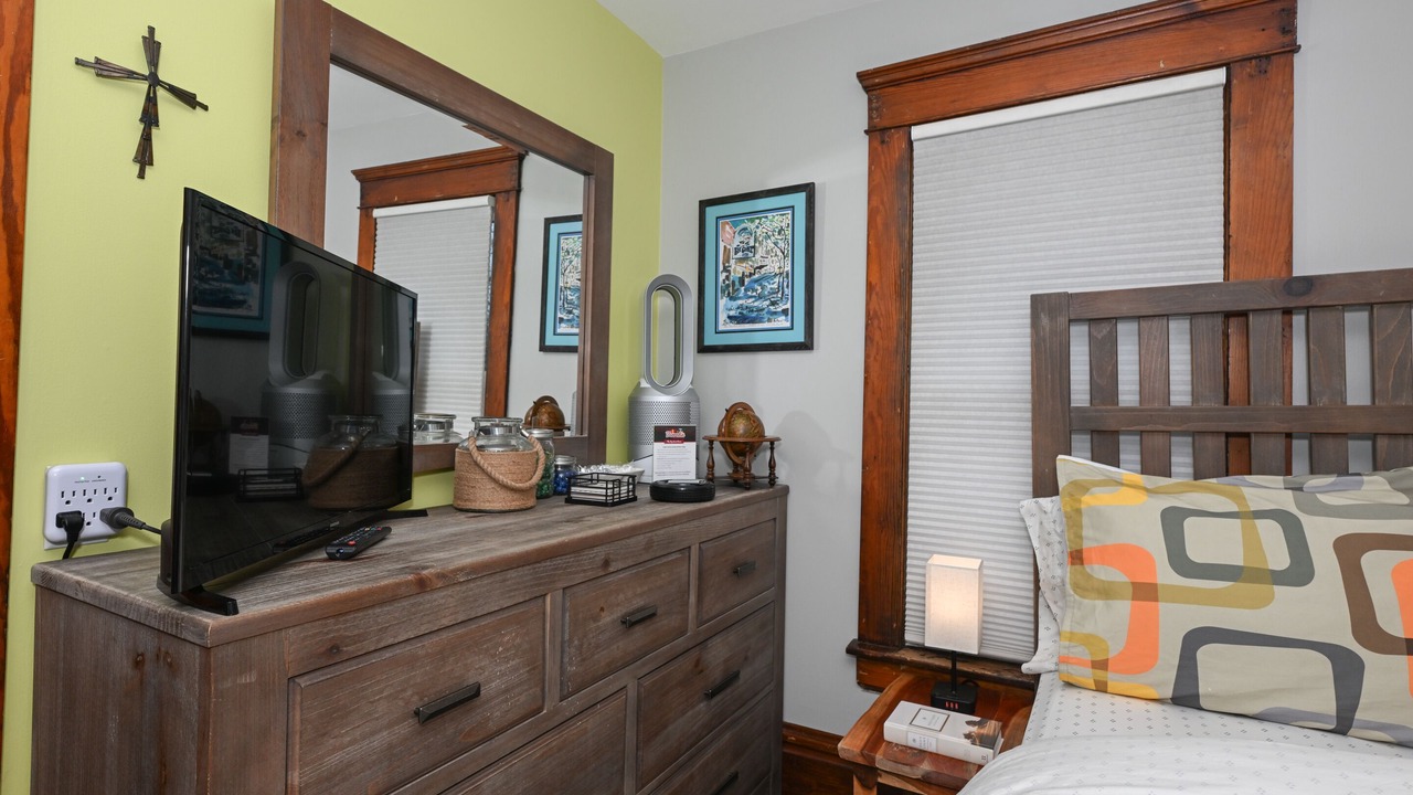 Photo of Bedroom in Highland Square