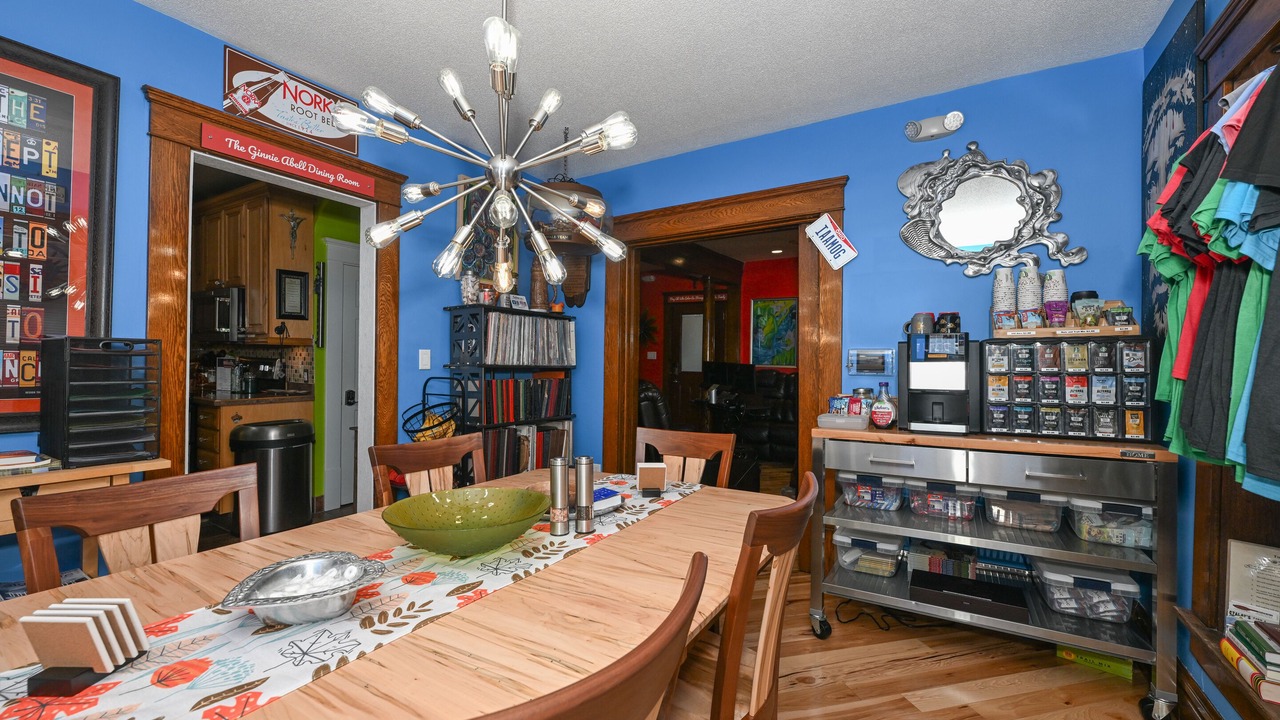 Photo of Livingroom in Highland Square