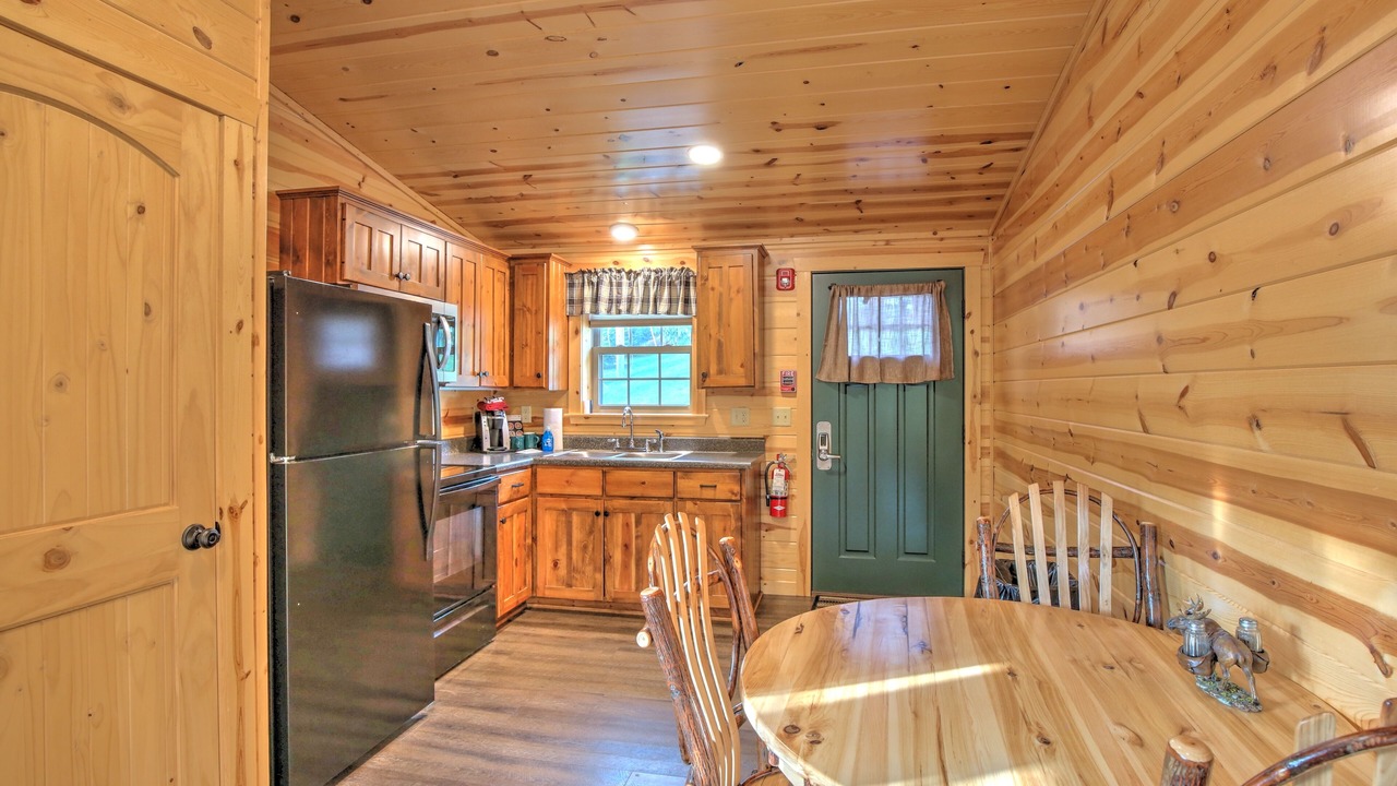 Photo of Livingroom in Millersburg