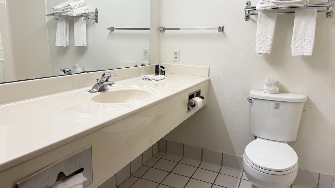 Photo of Bathroom in Obetz
