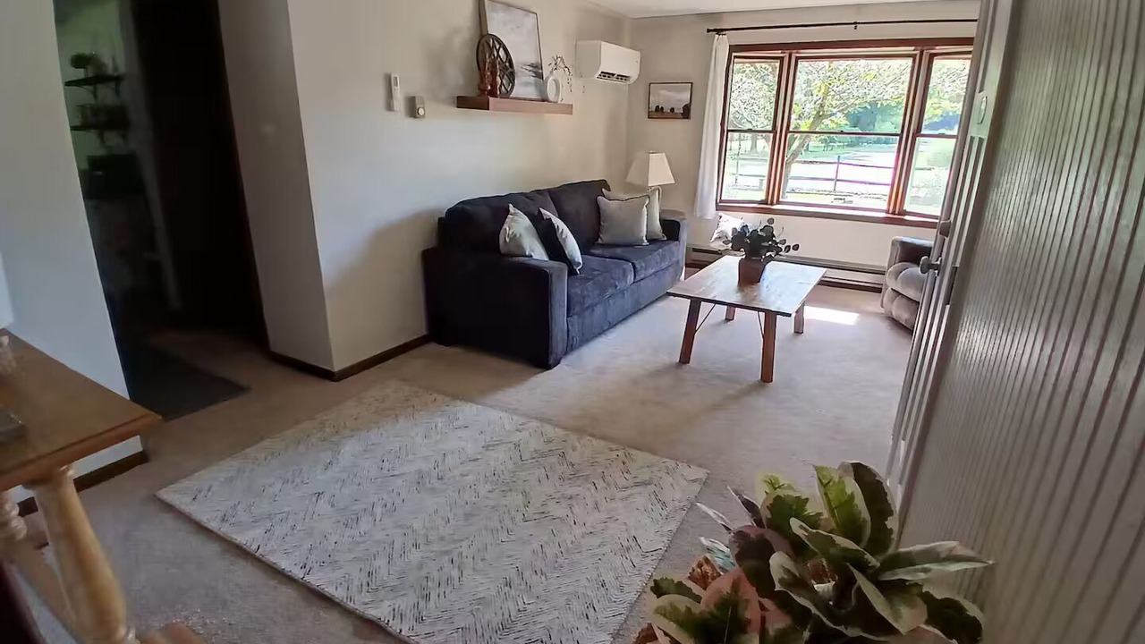 Photo of Livingroom in Hamilton