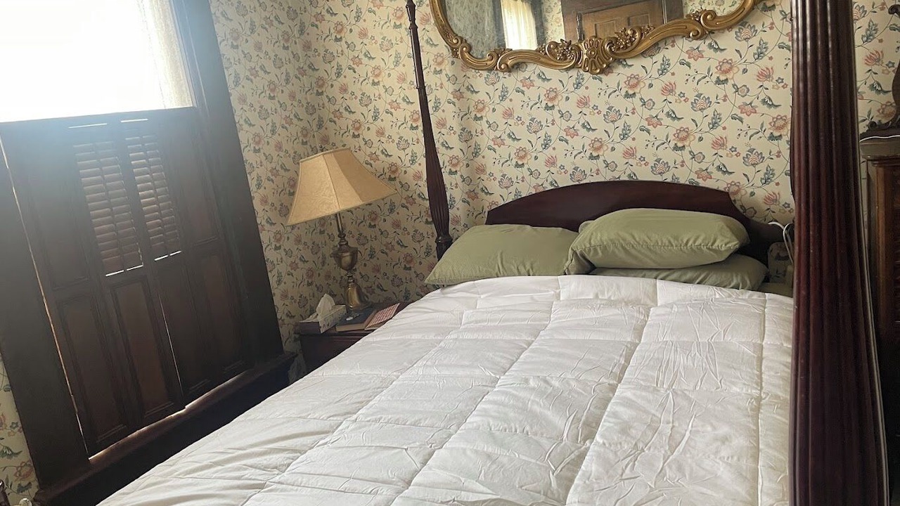 Photo of Bedroom in Port Washington