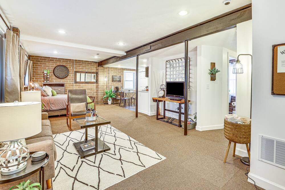 Photo of Livingroom in Greentown