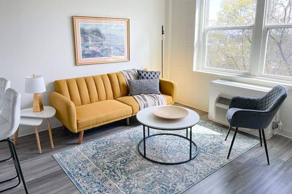 Photo of Livingroom in Walnut Hills