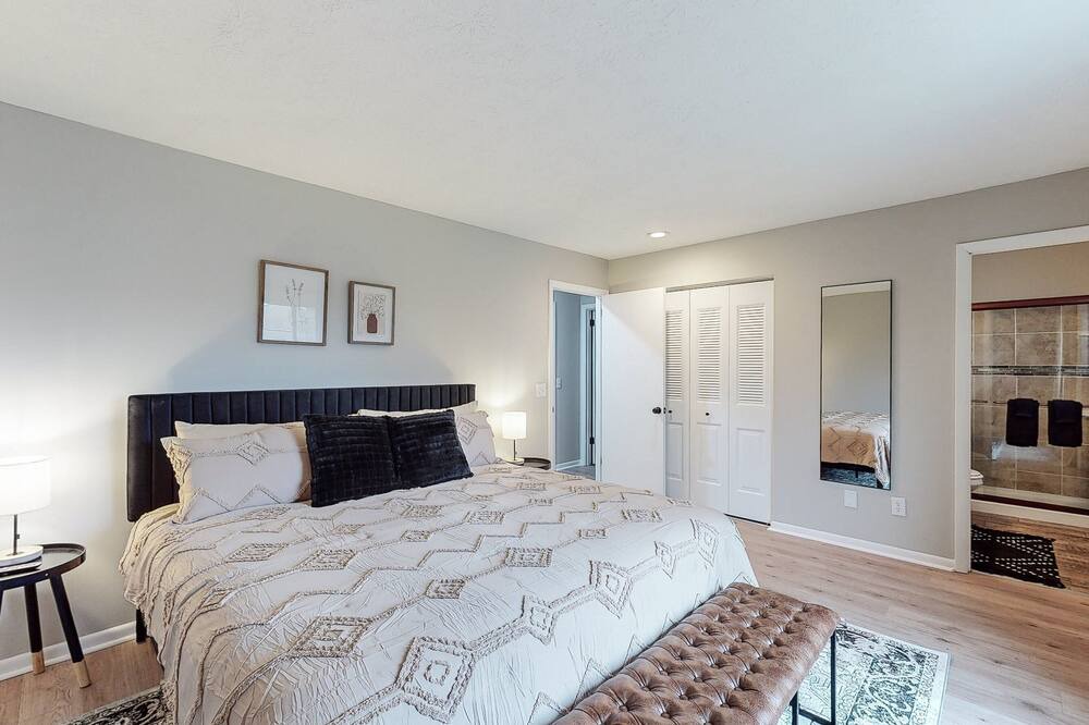 Photo of Bedroom in Canton