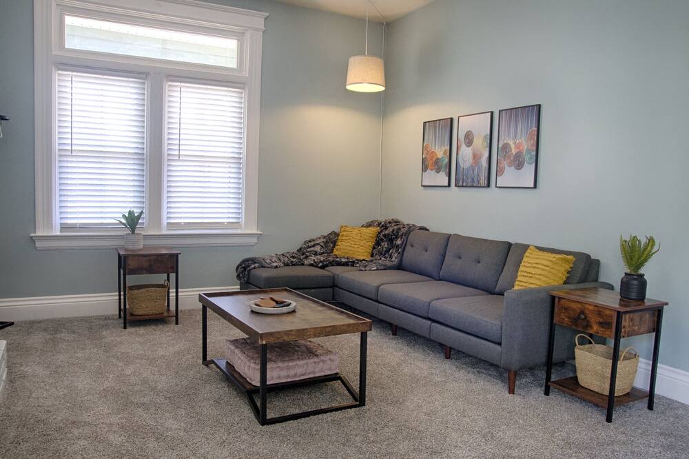 Photo of Livingroom in Westwood