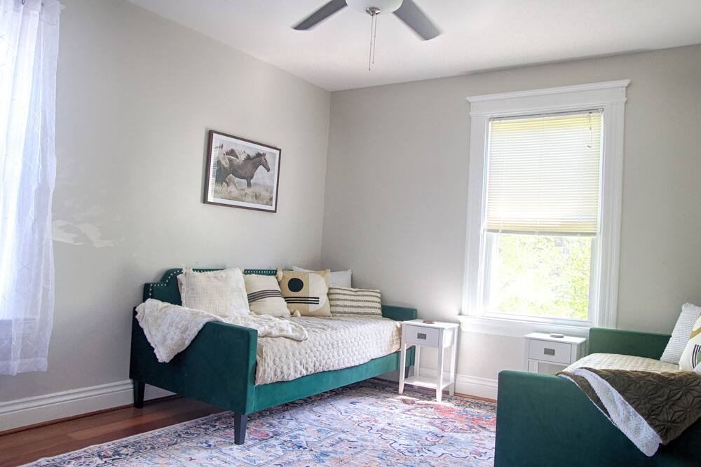 Photo of Livingroom in Westwood