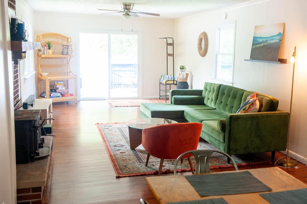 Photo of Bedroom in Alexandria