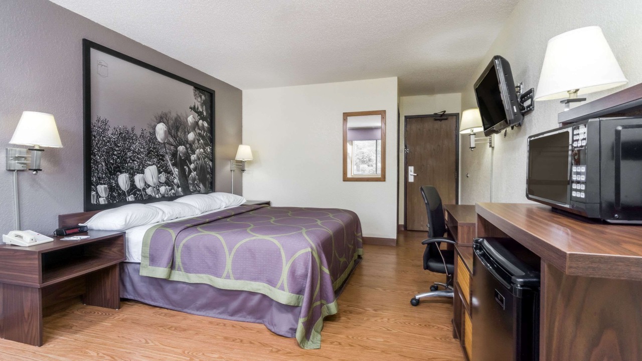 Photo of Bedroom in Zanesville