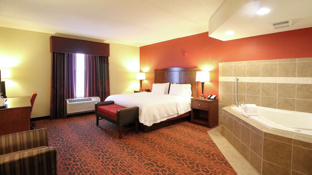 Photo of Bedroom in Grove City
