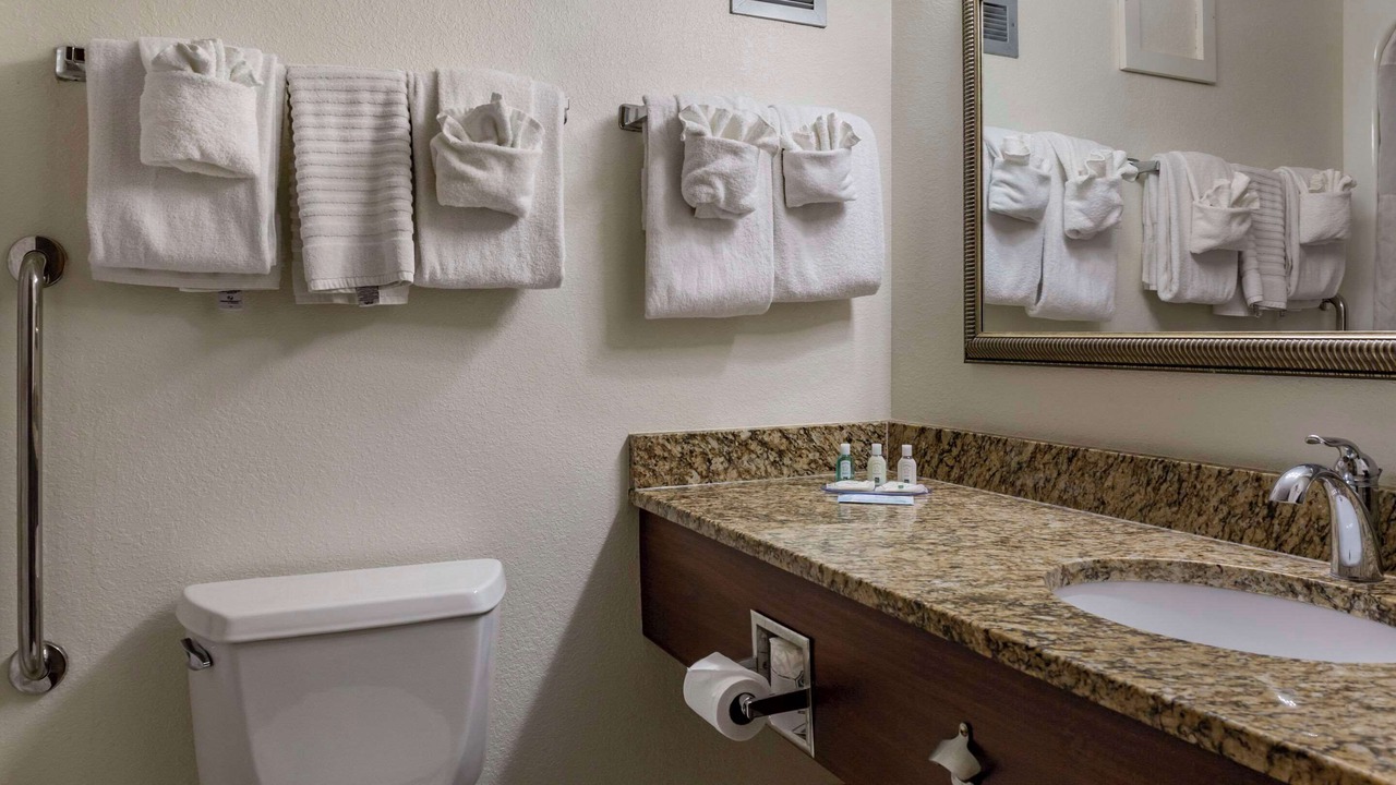 Photo of Bathroom in Zanesville