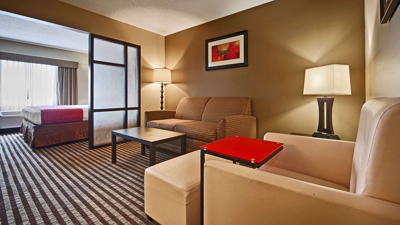 Photo of Livingroom in Akron