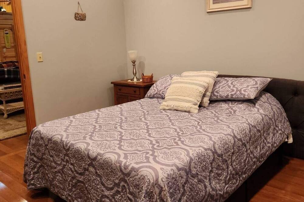 Photo of Bedroom in Jackson