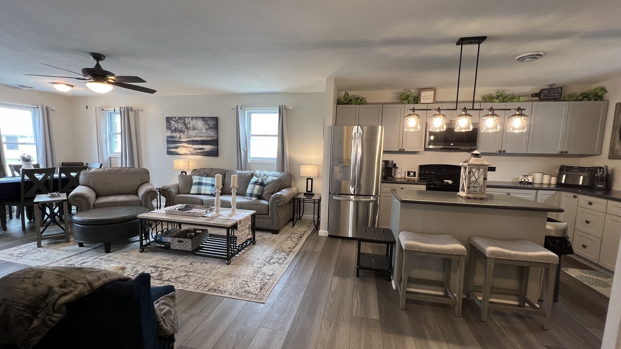 Photo of Livingroom in Craig Beach