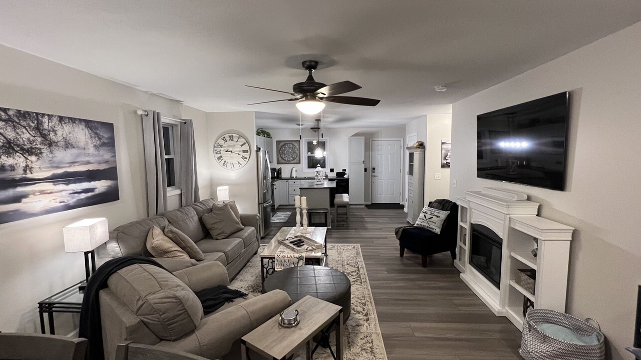 Photo of Livingroom in Craig Beach