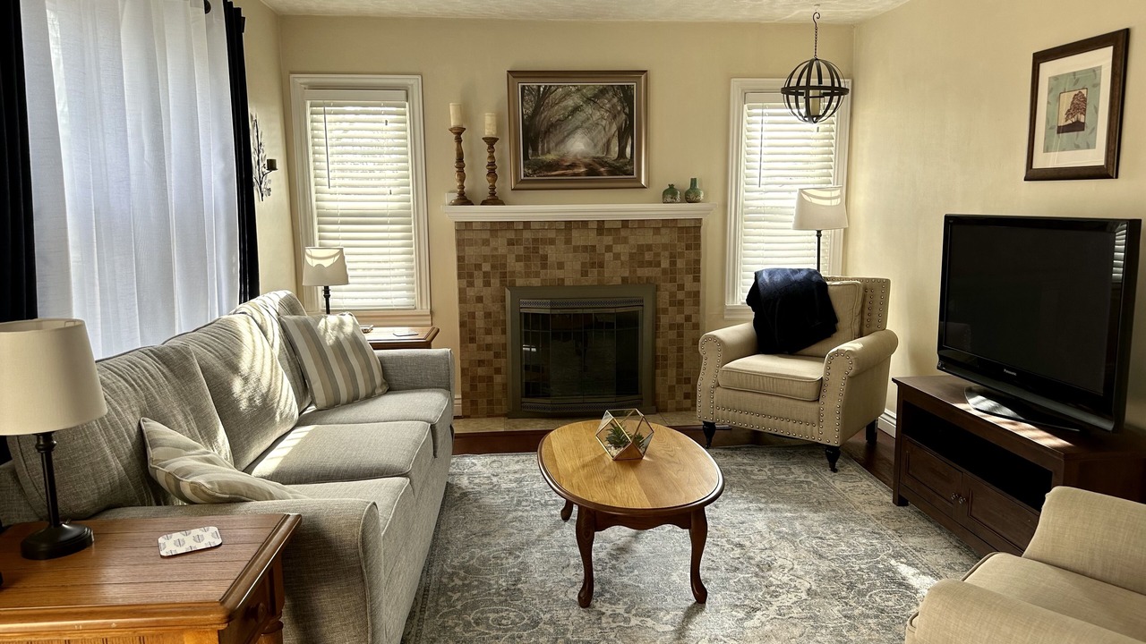 Photo of Livingroom in Canton