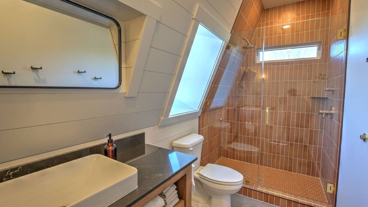 Photo of Bathroom in Millersburg