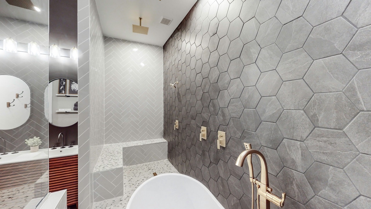 Photo of Bathroom in North Industry