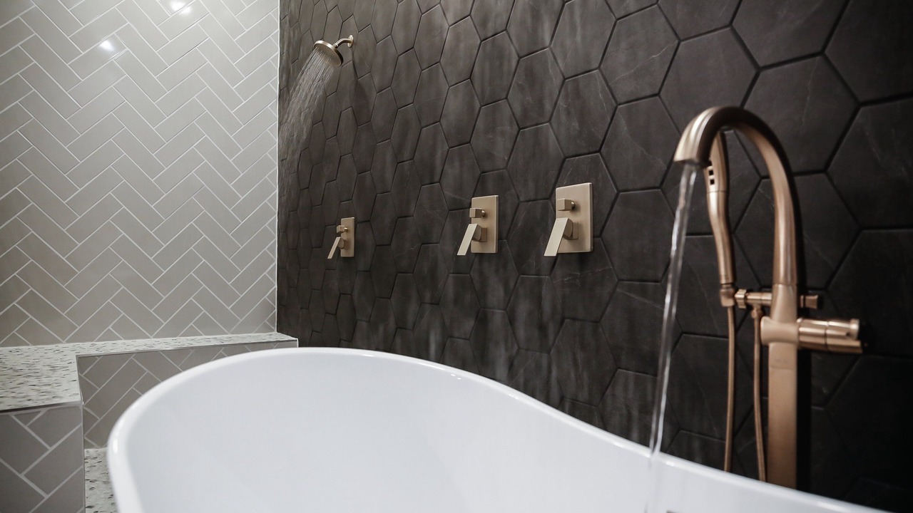 Photo of Bathroom in North Industry