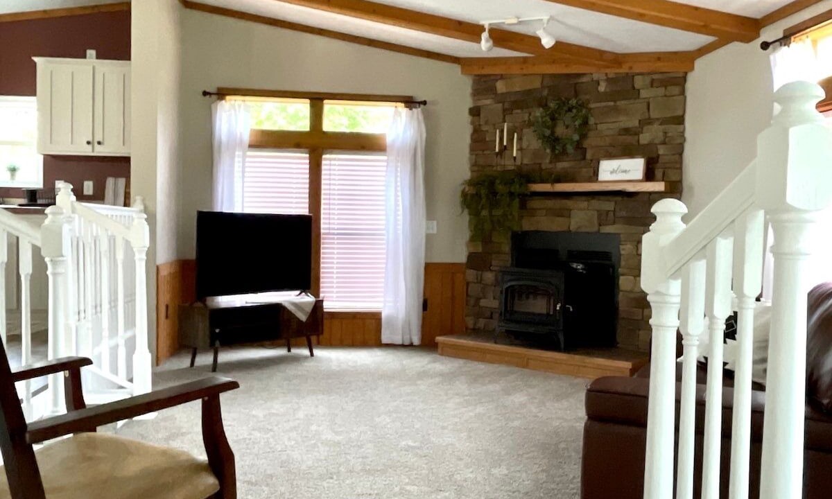 Photo of Livingroom in Beach City