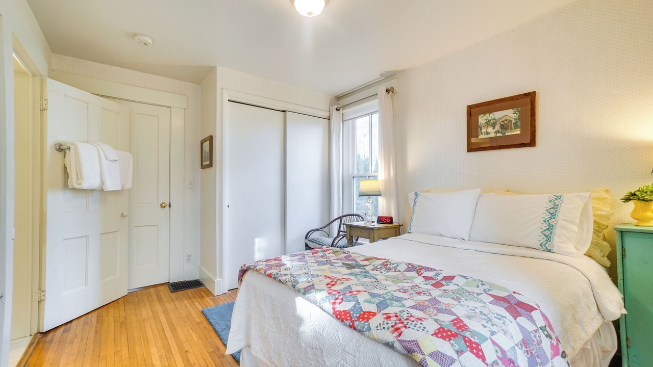 Photo of Bedroom in Granville