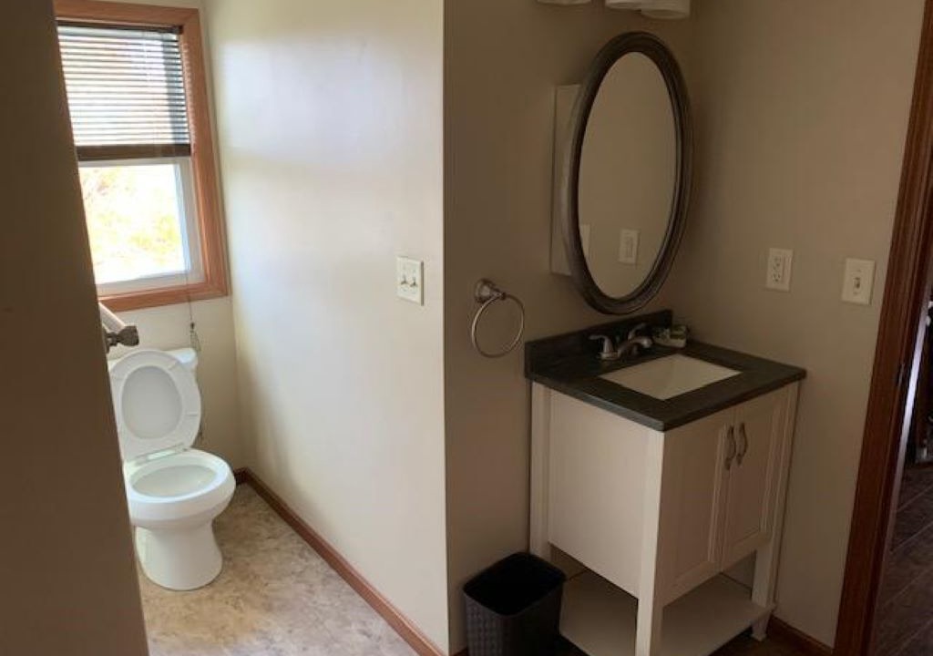 Photo of Bathroom in Barnesville