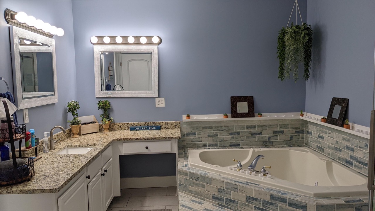 Photo of Bathroom in Nashport