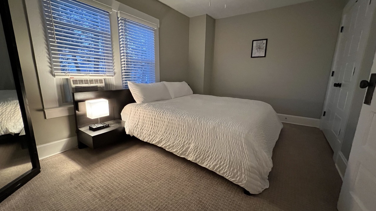 Photo of Bedroom in Weinland Park