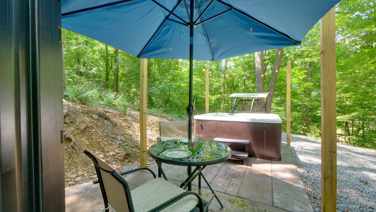 Photo of Patio Balcony in Loudonville