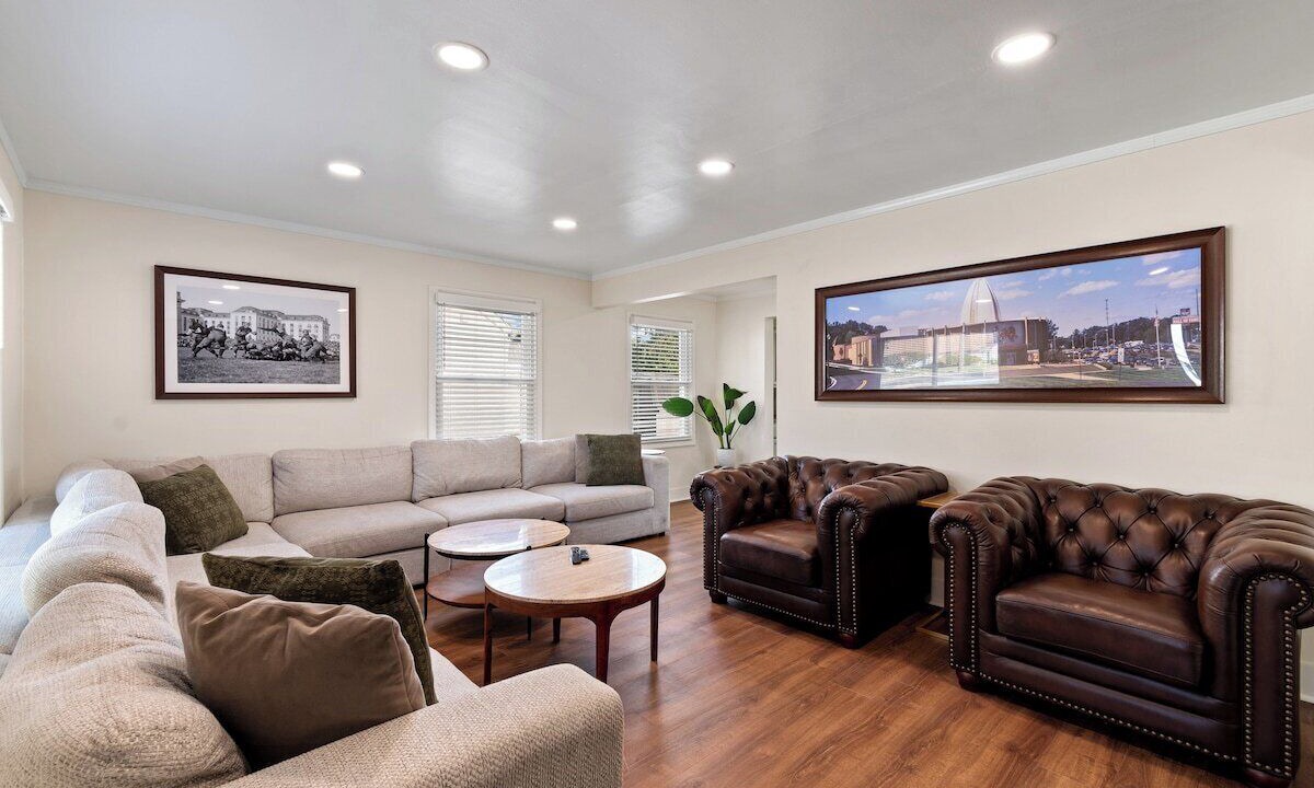 Photo of Livingroom in Canton