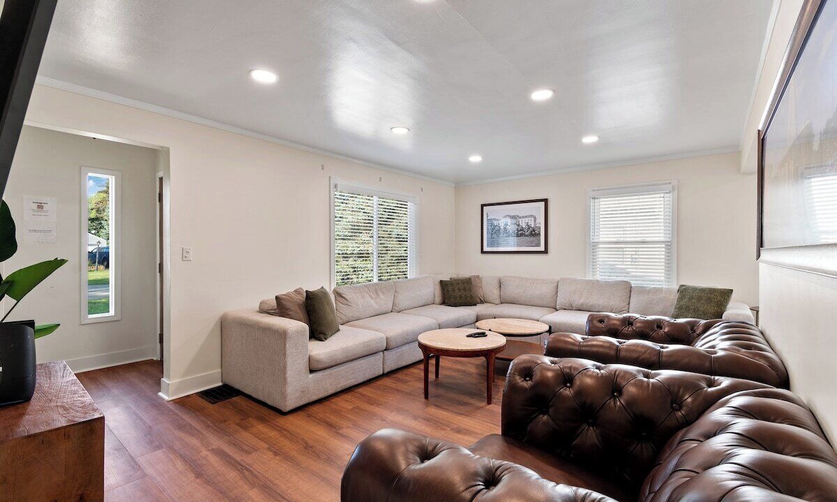 Photo of Livingroom in Canton
